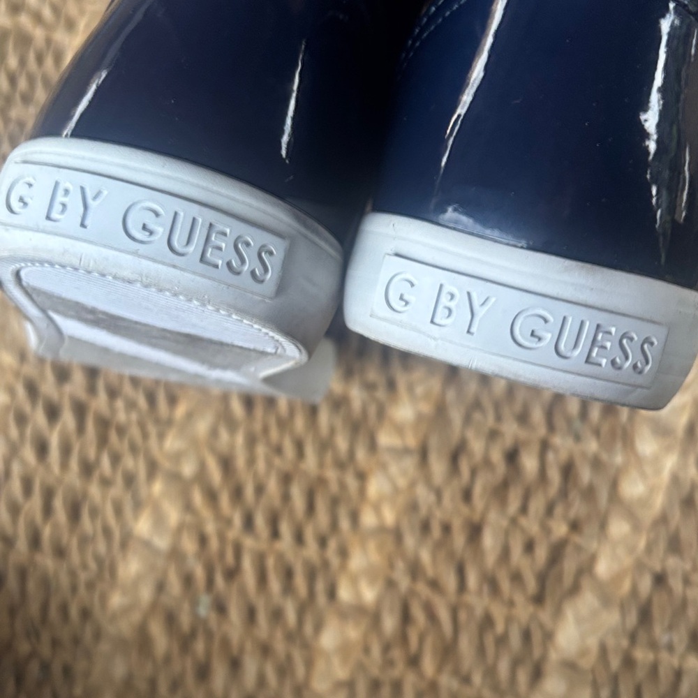 G by Guess Orily women's round toe  blue sneakers. - Picture 3 of 5